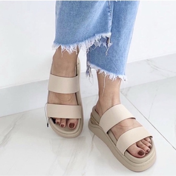👡 ZARA Light Tan Sandals 👡 - Picture 1 of 10